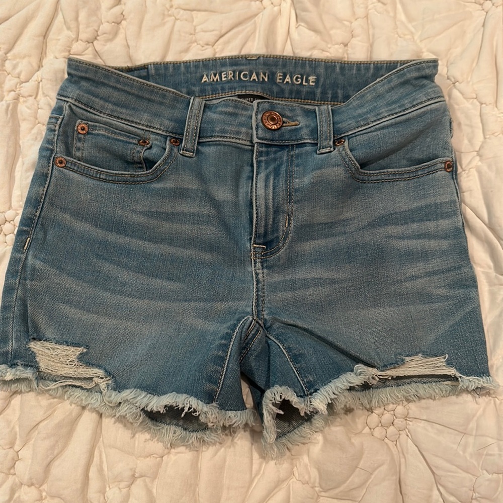American Eagle short